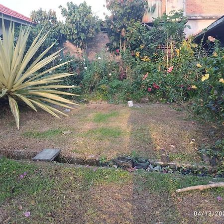Gabelo Guest House Bukittinggi Esterno foto