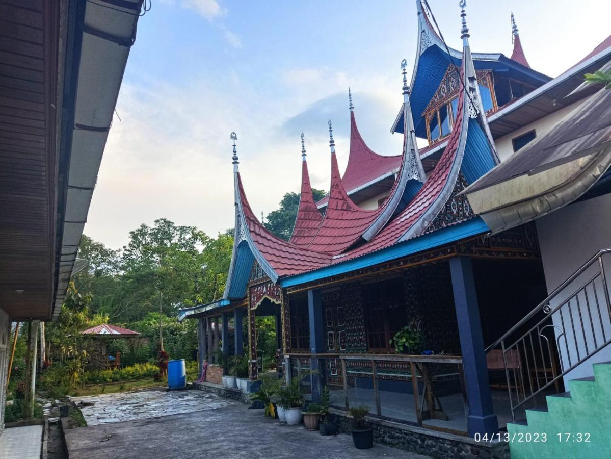 Gabelo Guest House Bukittinggi Esterno foto