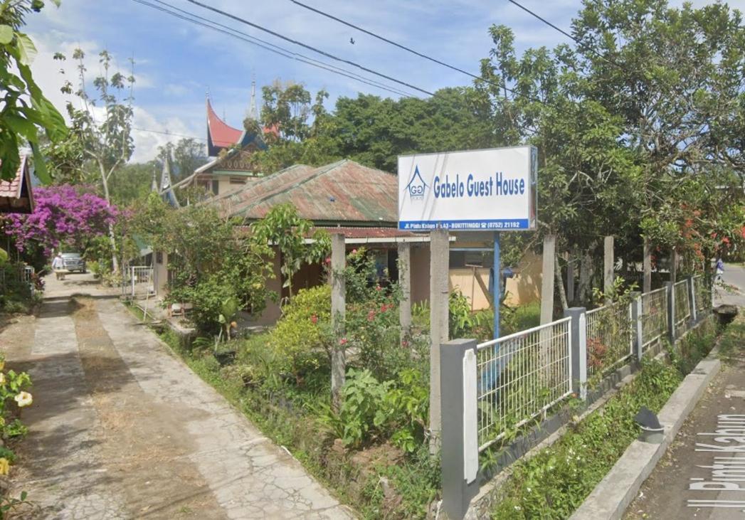 Gabelo Guest House Bukittinggi Esterno foto