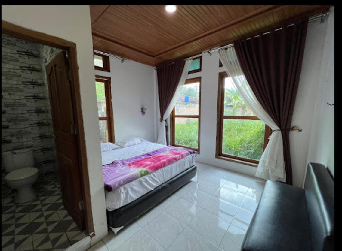 Gabelo Guest House Bukittinggi Esterno foto