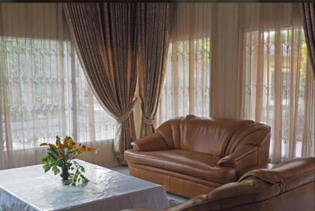 Gabelo Guest House Bukittinggi Esterno foto