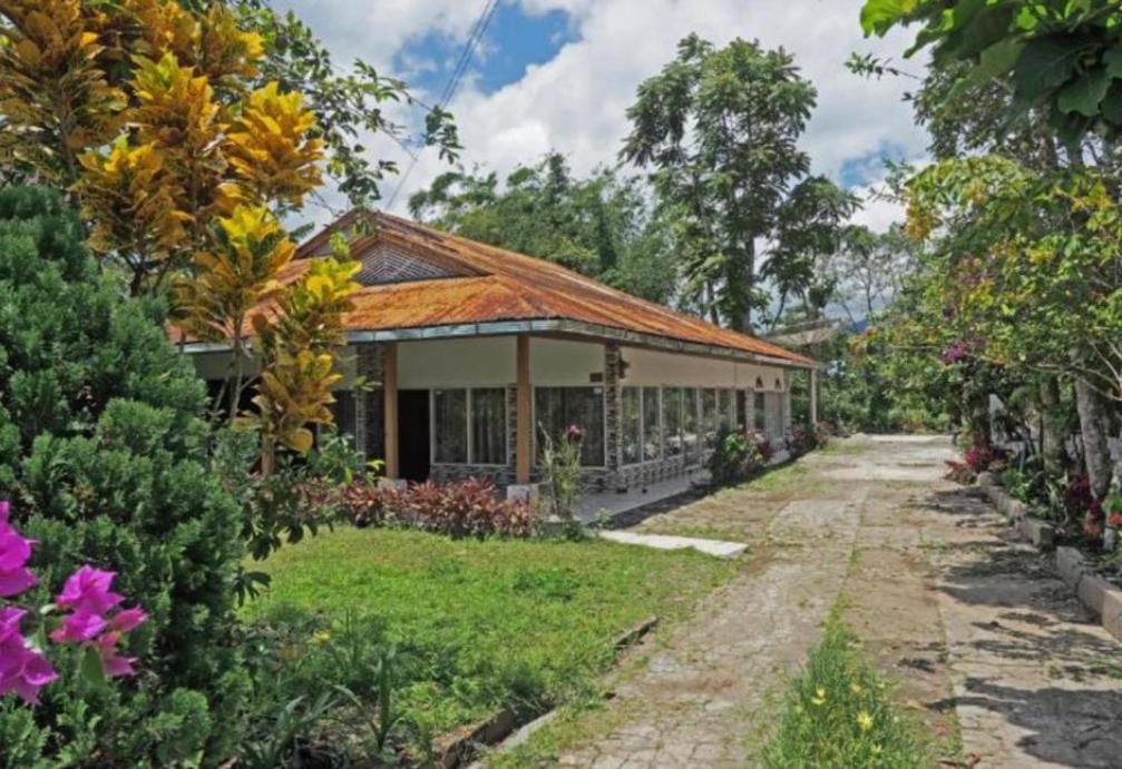 Gabelo Guest House Bukittinggi Esterno foto