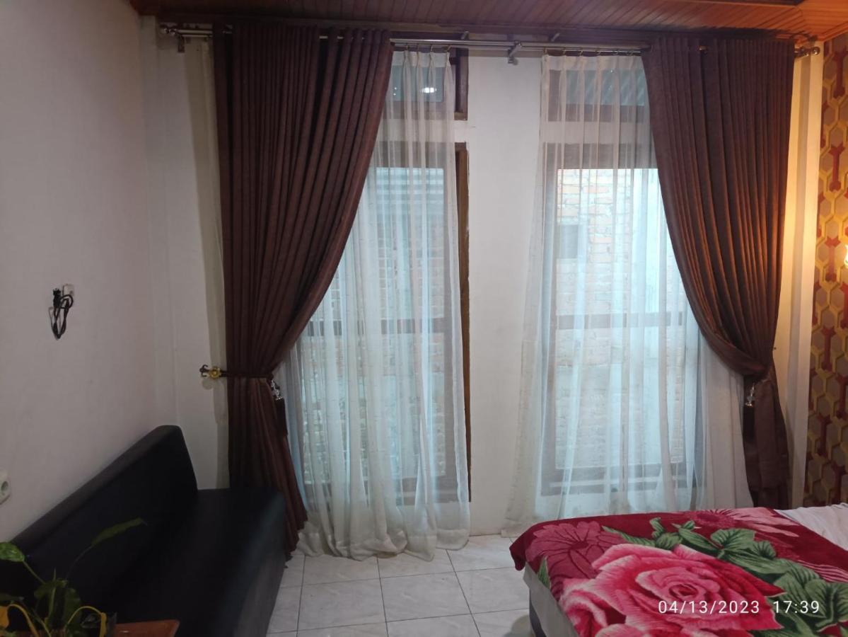 Gabelo Guest House Bukittinggi Esterno foto