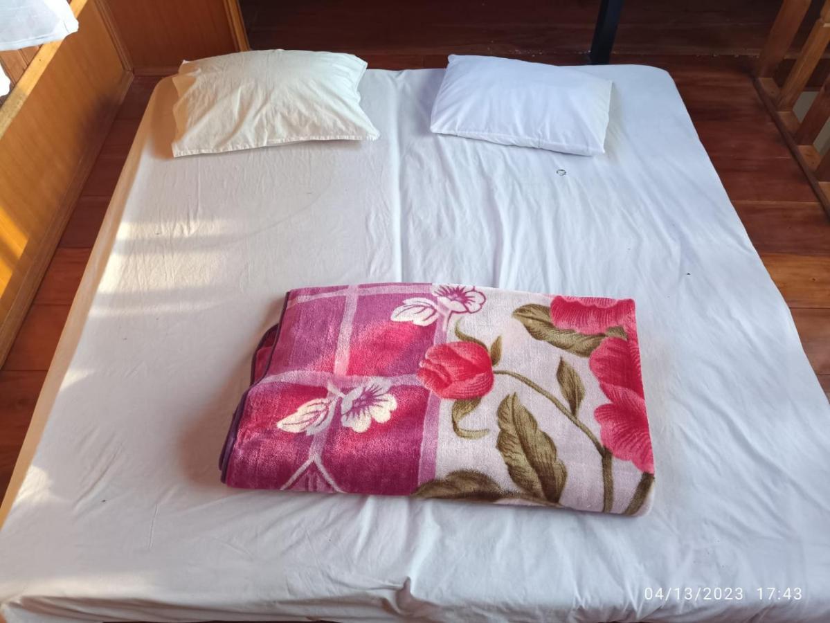 Gabelo Guest House Bukittinggi Esterno foto