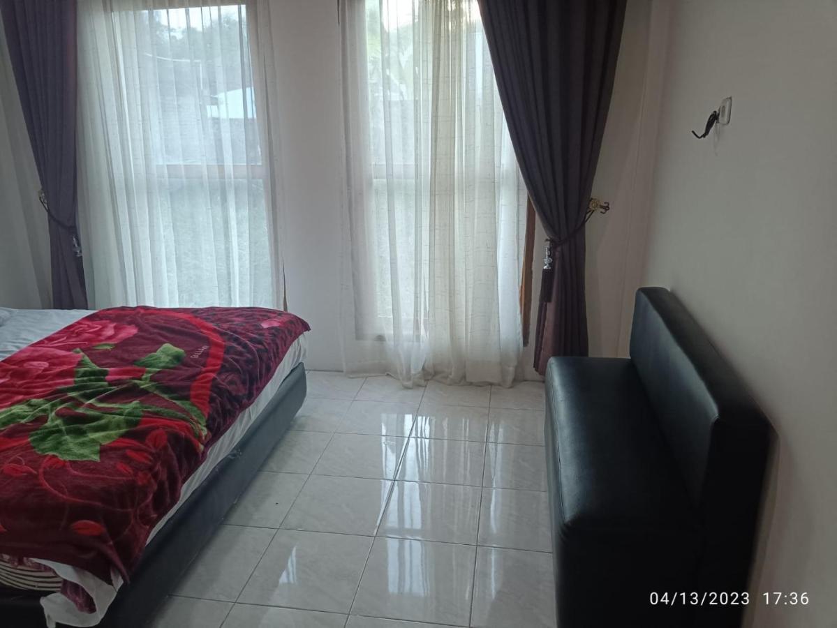 Gabelo Guest House Bukittinggi Esterno foto